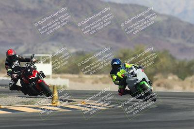 media/Oct-30-2025-Racers Edge (Thu) [[dabbdaf680]]/3-B Group/Session 2 (Turn 14)/